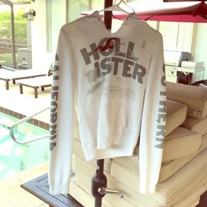 🔥 MUST GO🔥Holister hoddie